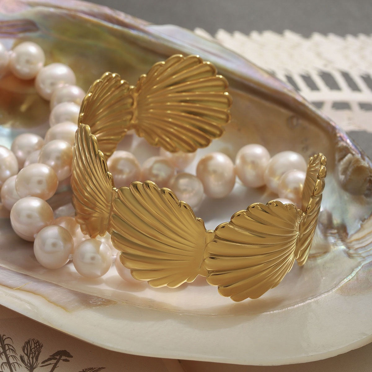 Jacaranda shell bangle