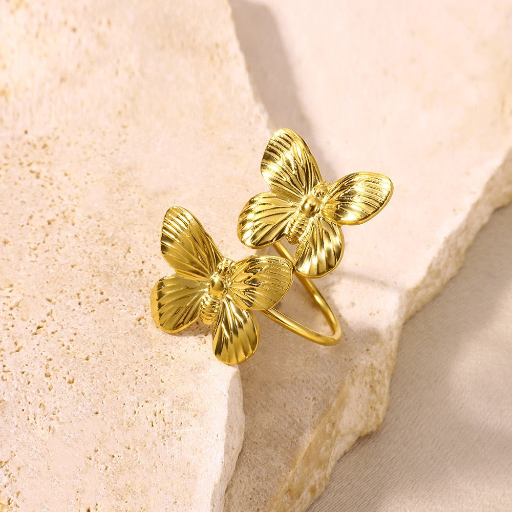 Double butterfly rings