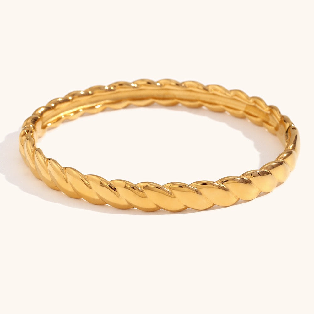 Braid bangle