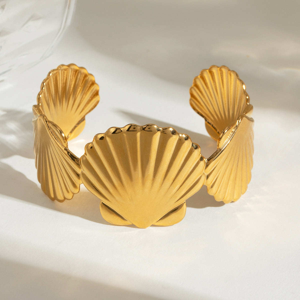 Bondi Elsa seashell bangle