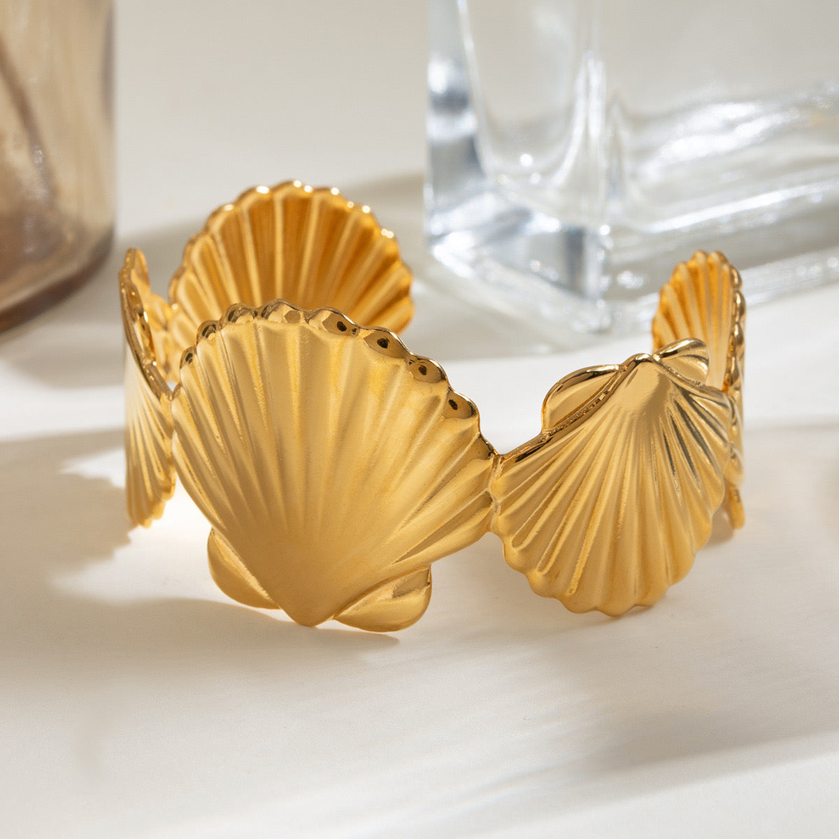 Bondi Elsa seashell bangle