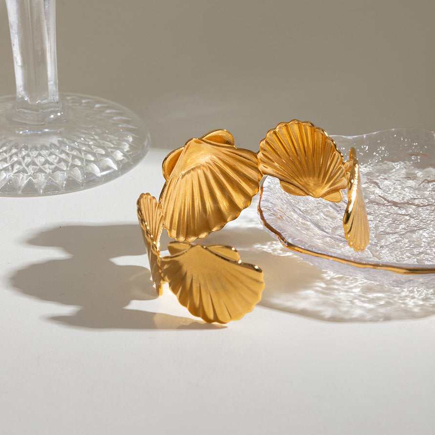 Bondi Elsa seashell bangle