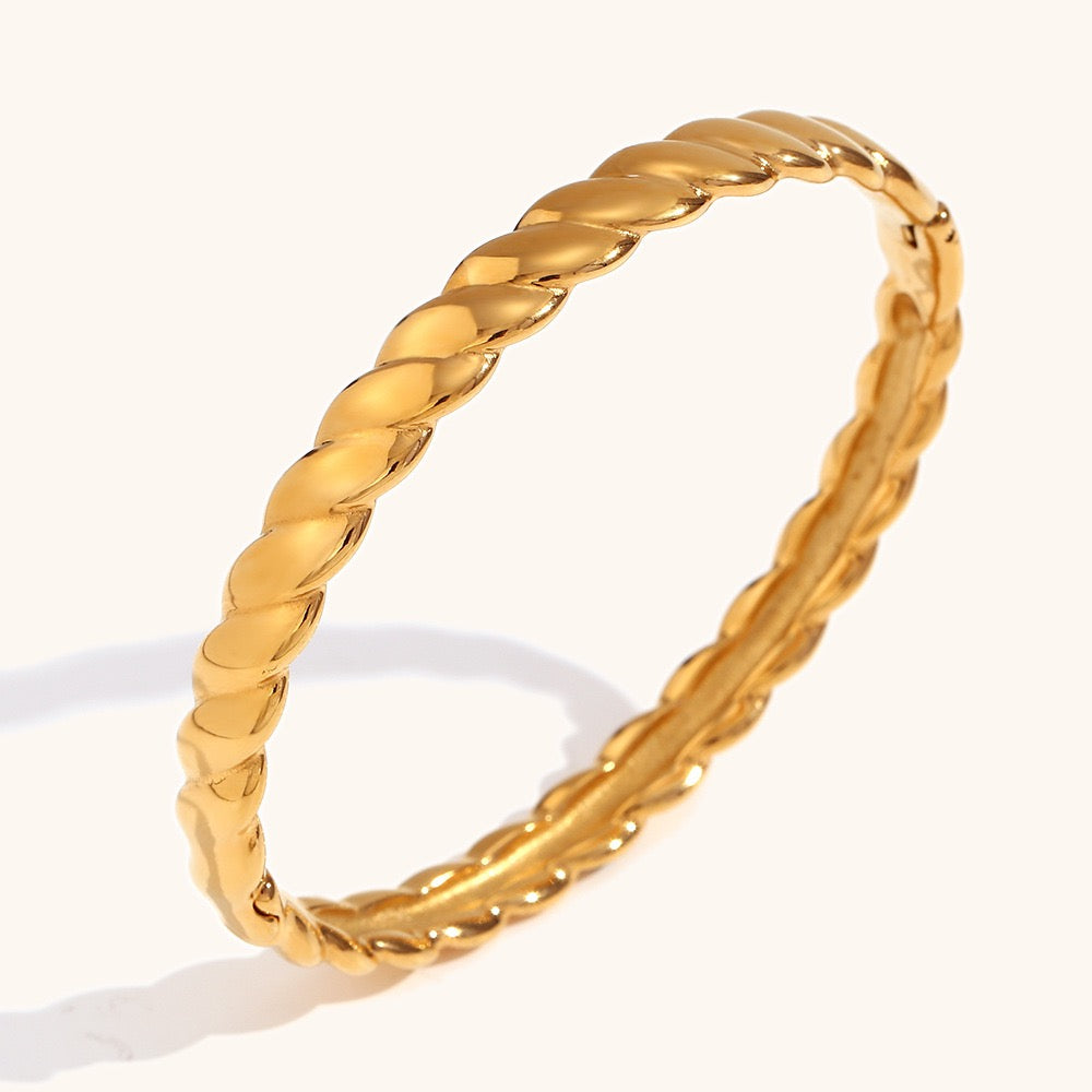 Braid bangle