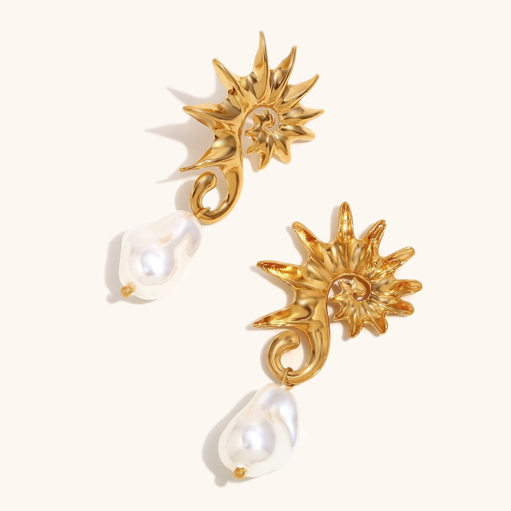 Seahorse pearly earrings