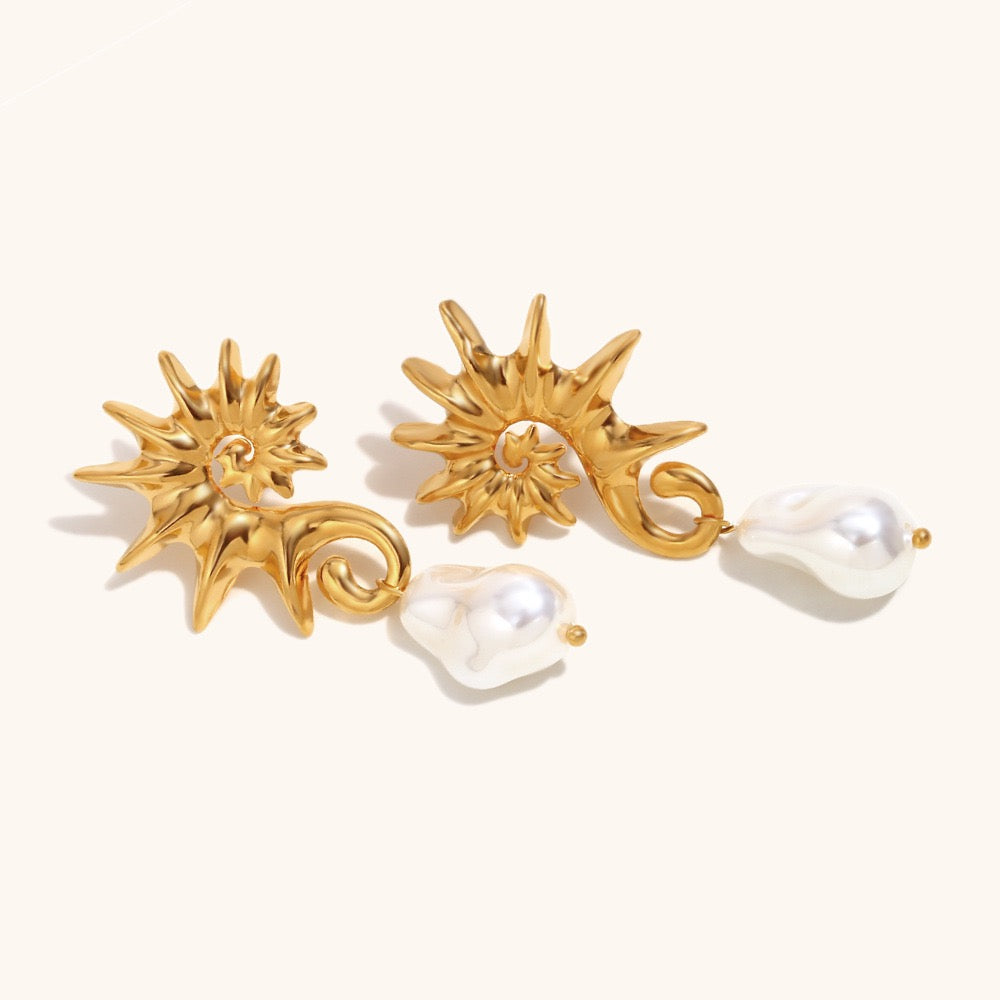 Seahorse pearly earrings