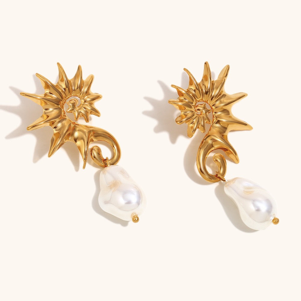 Seahorse pearly earrings