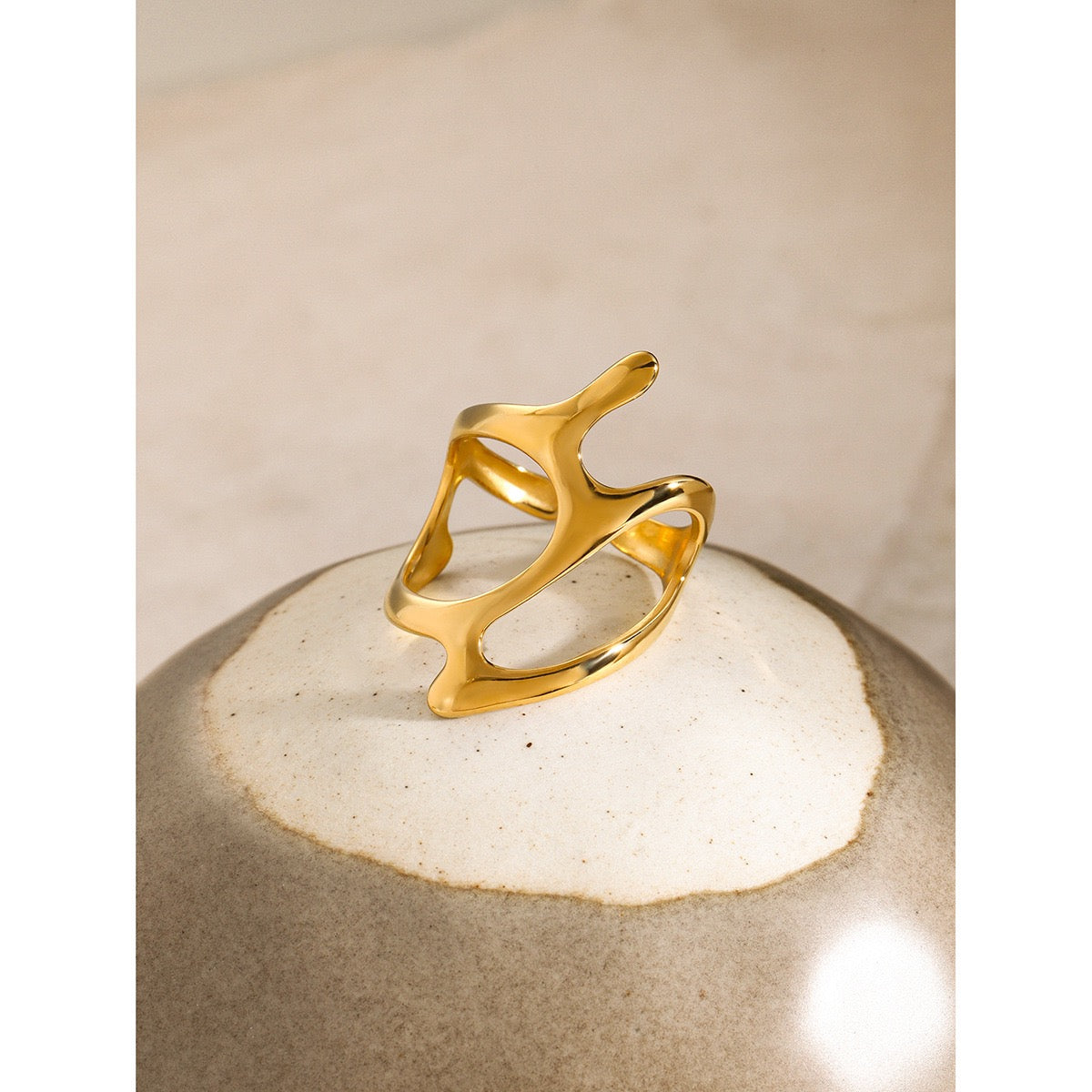 Bukrah abstract ring