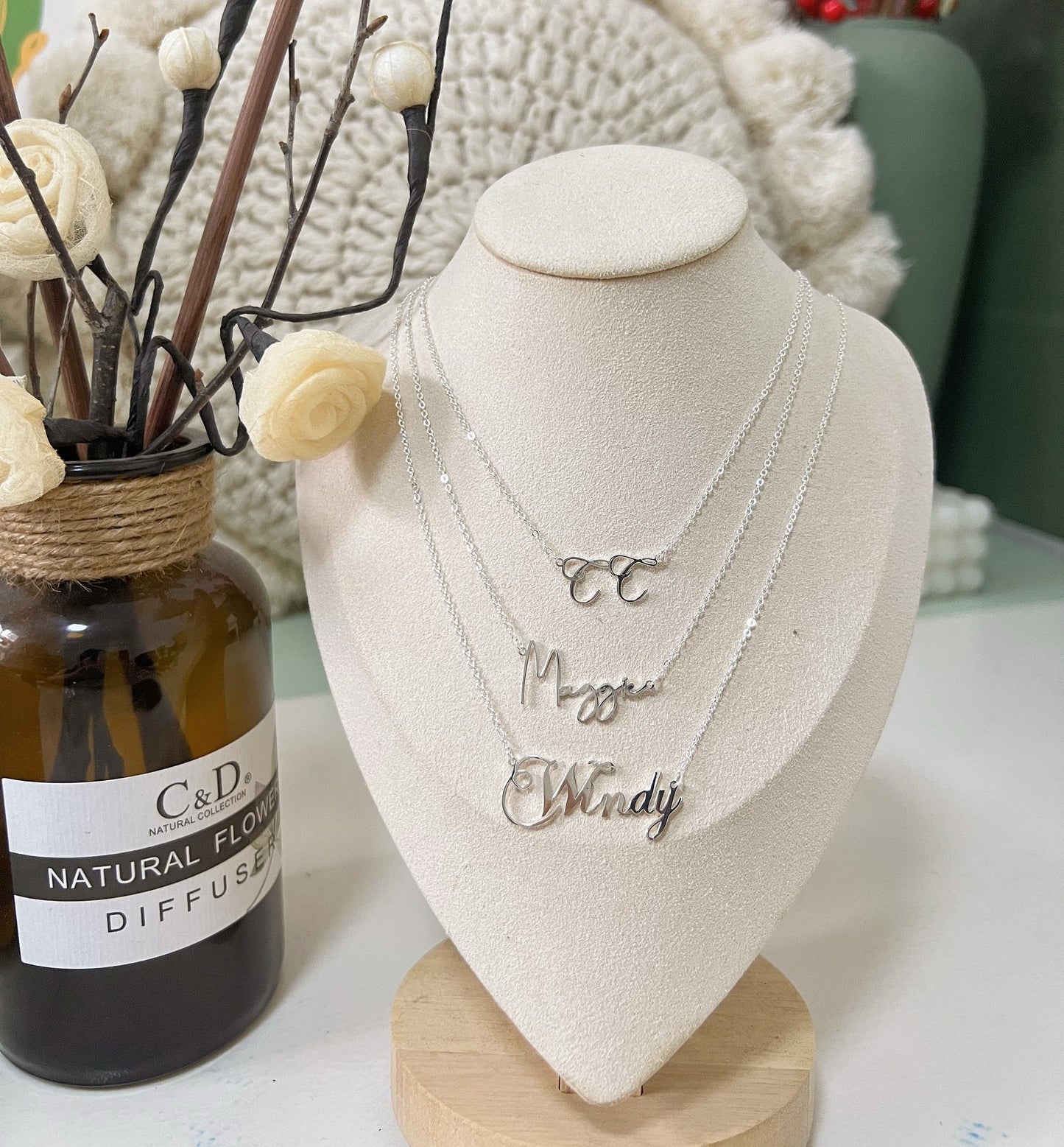 A customized name necklace sterling silver