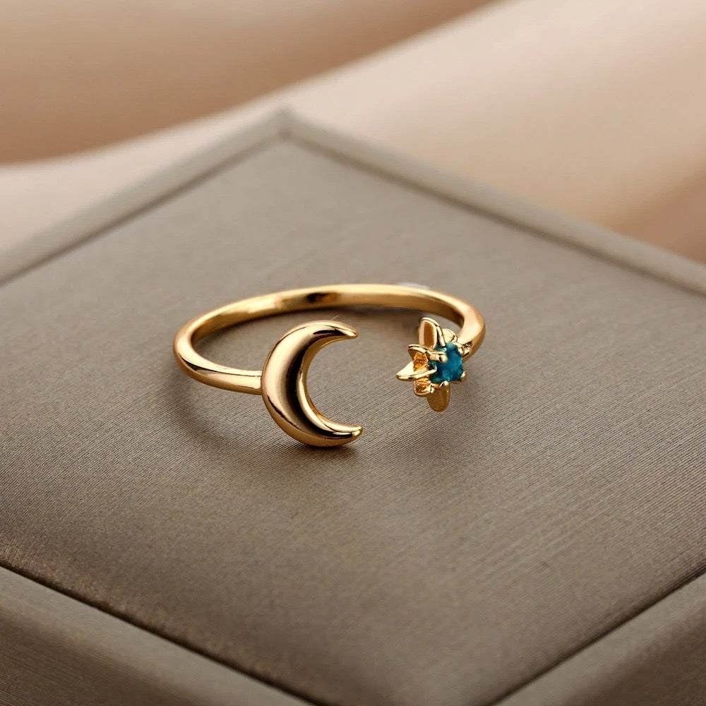 Darcy Moon star dainty rings