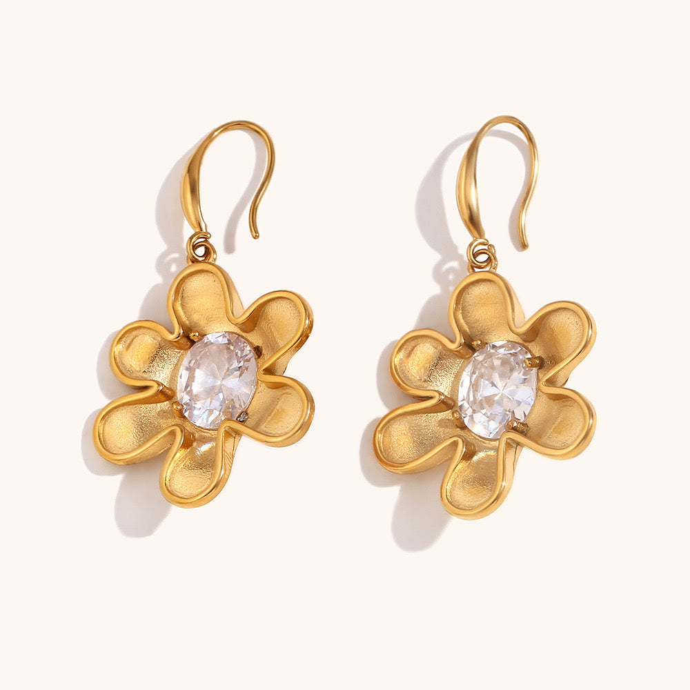 Bondi Gilbert flower earrings