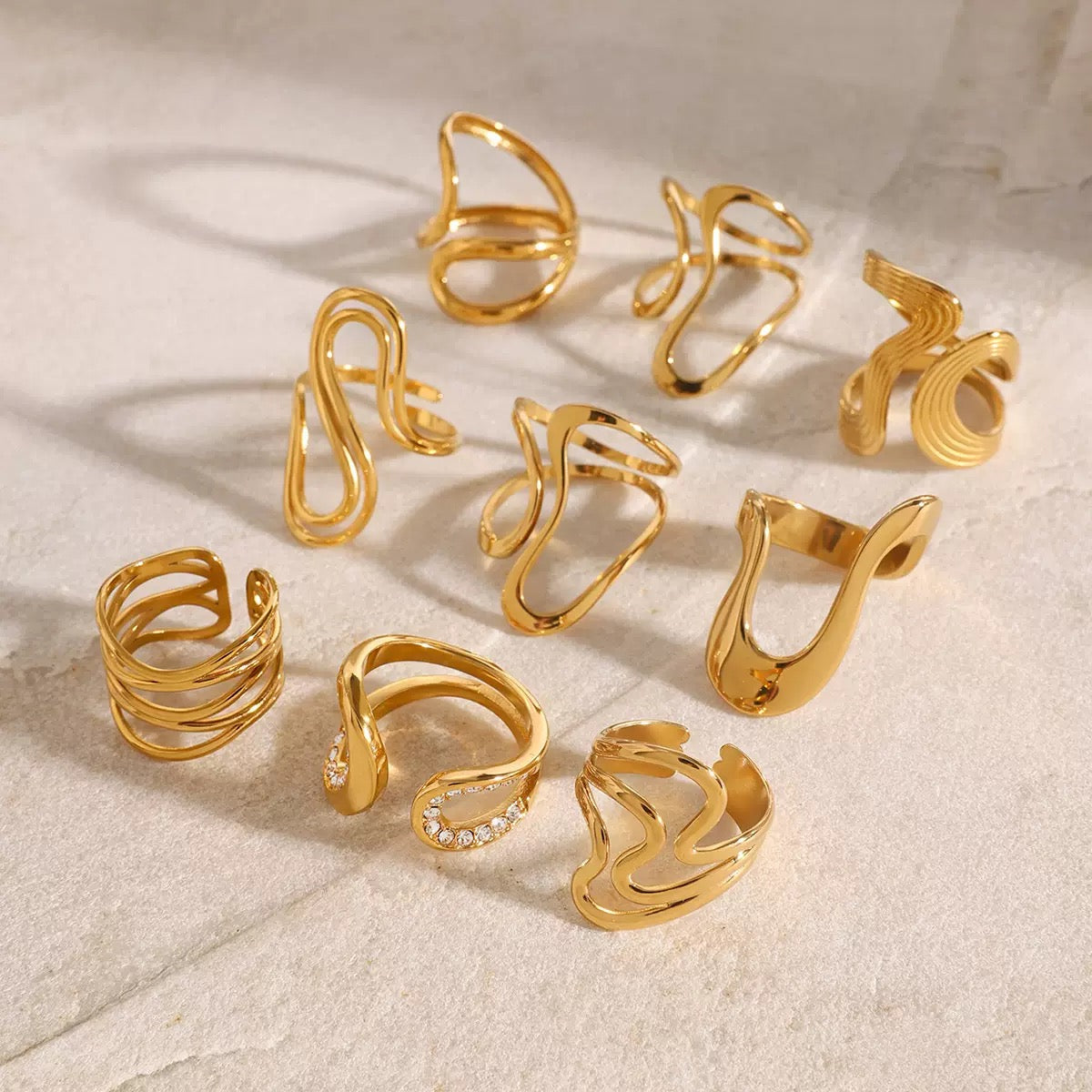 Elizabeth Lines wave rings