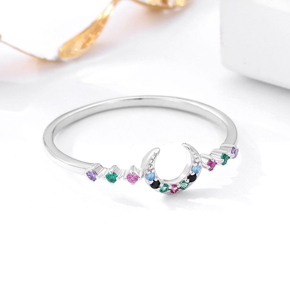 Kamelia Rainbow moon dainty ring