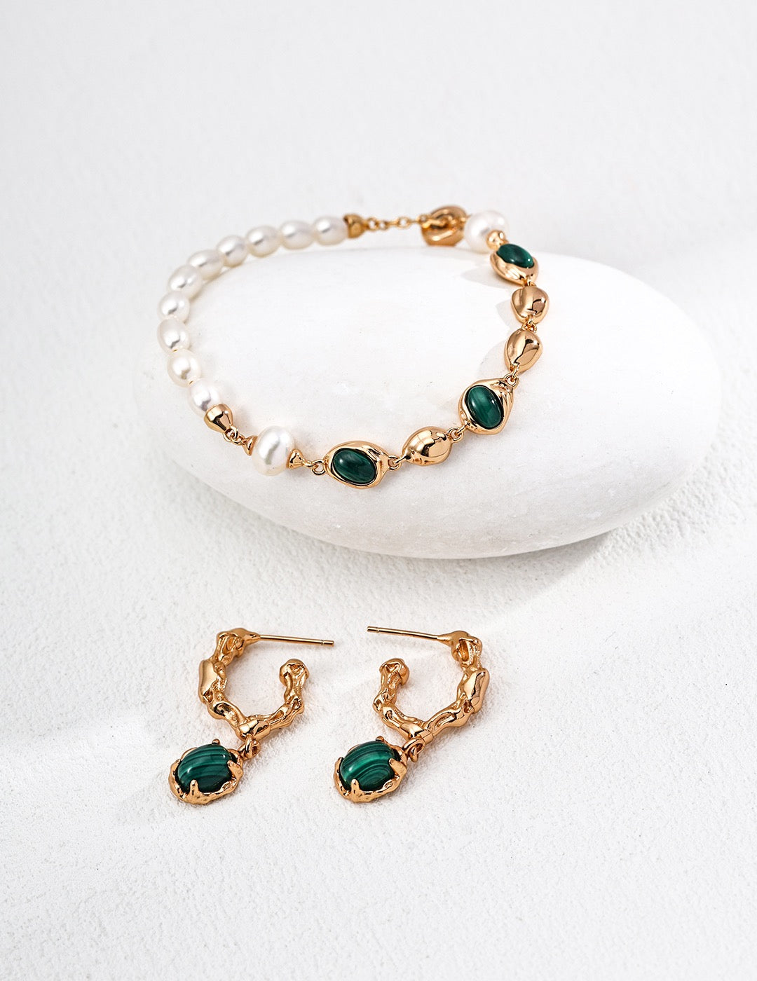 Suzan Green malachite pearl bracelet
