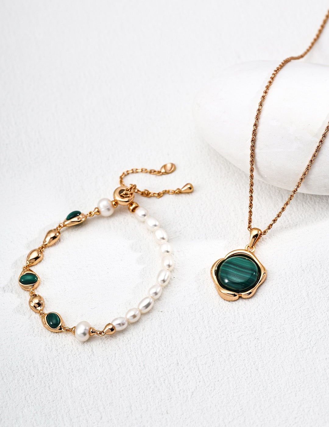 Suzan Green malachite pearl bracelet