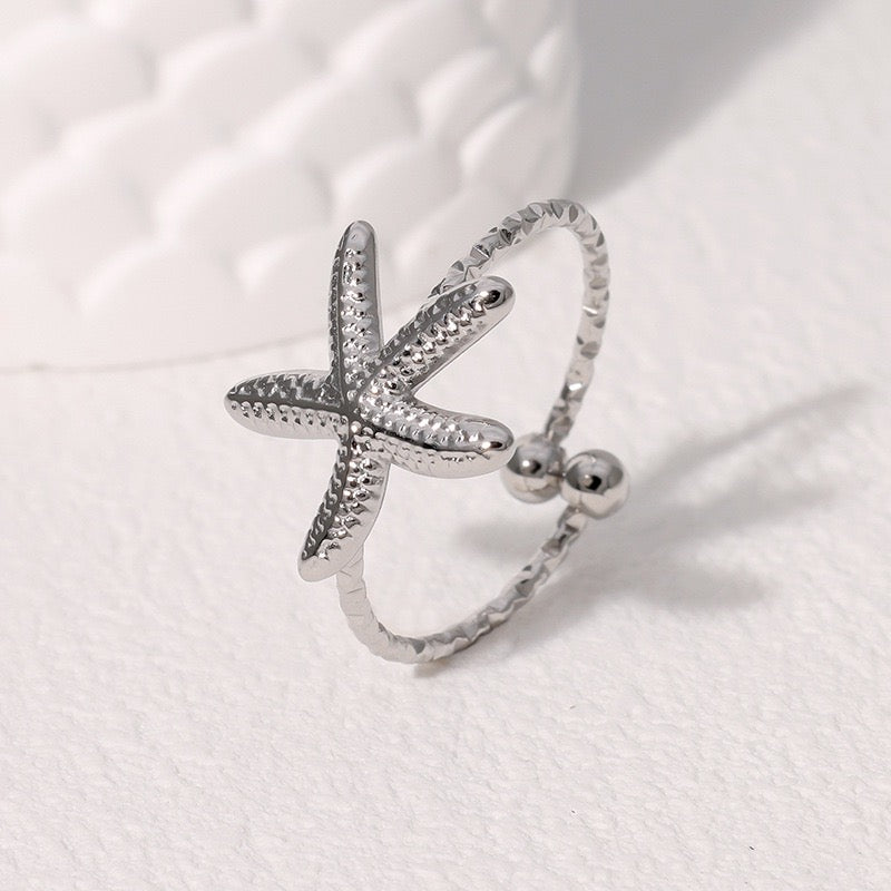 Dainty starfish rings