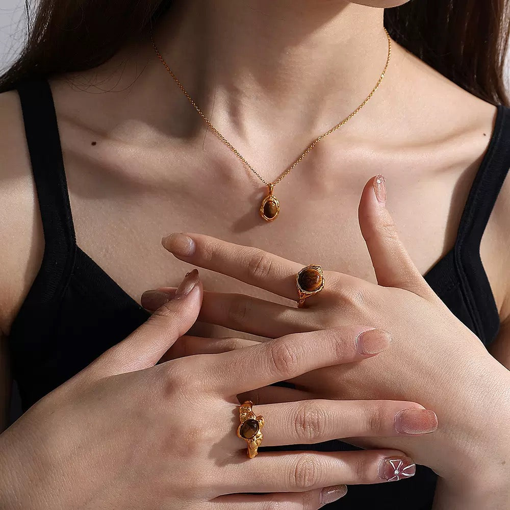 Tiger eye collection