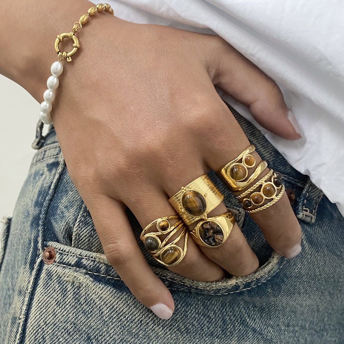 Tiger eye collection