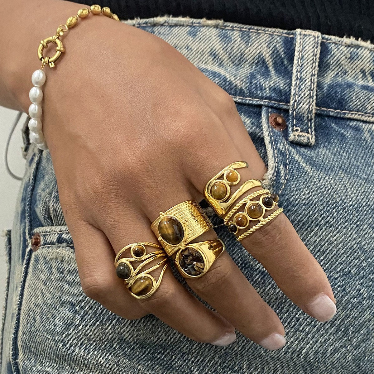 Tiger eye collection