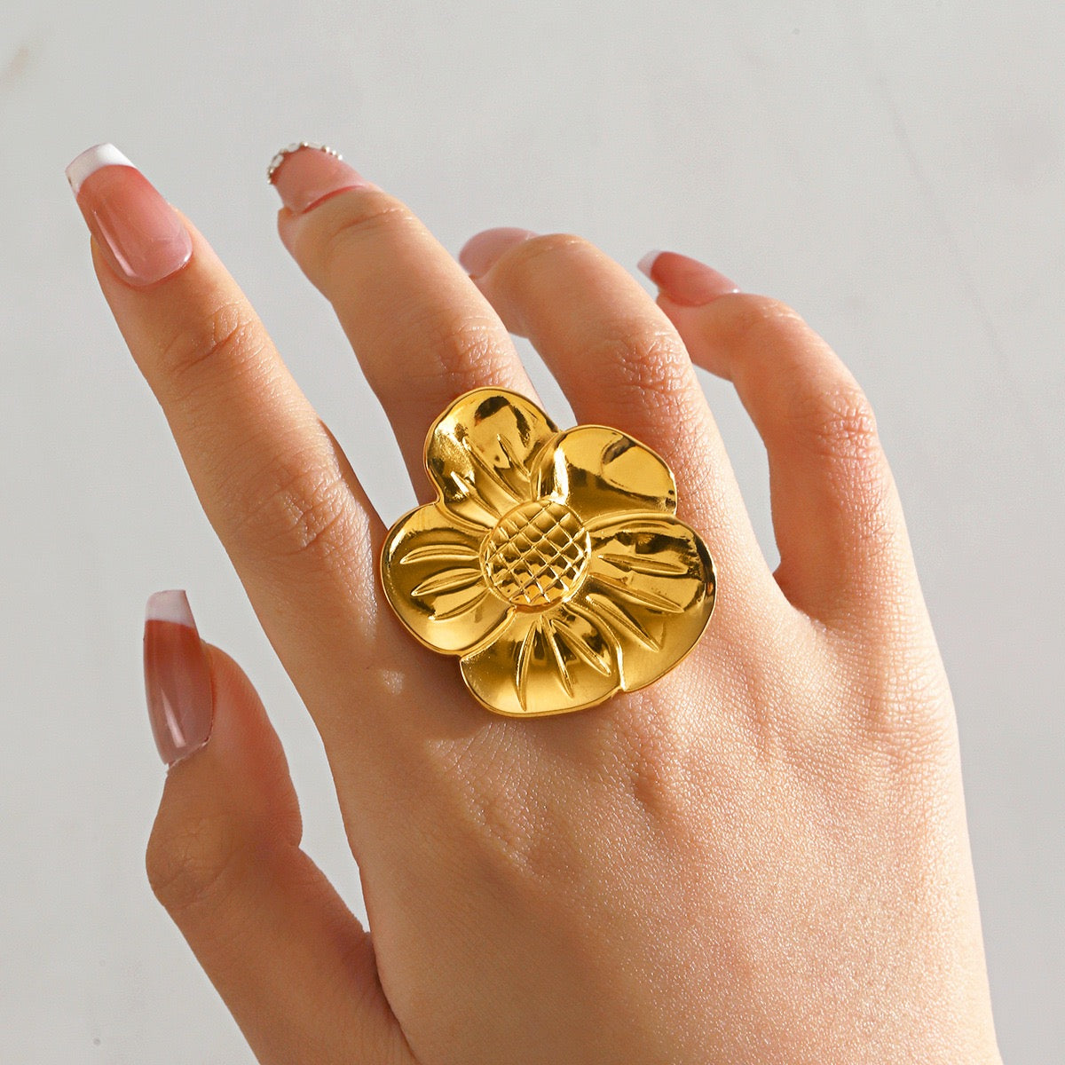 Bondi Zack flower collections