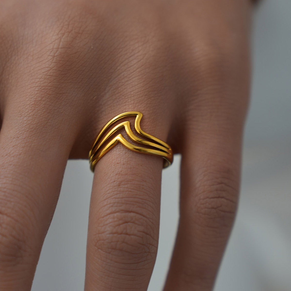 Layer waves ring
