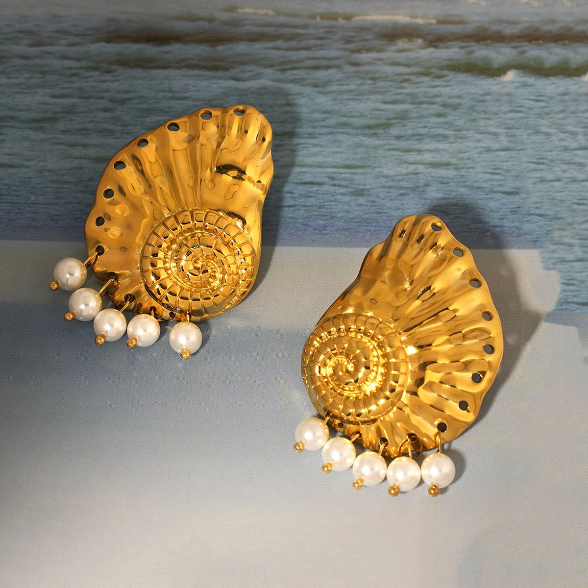 Pearly shell earrings