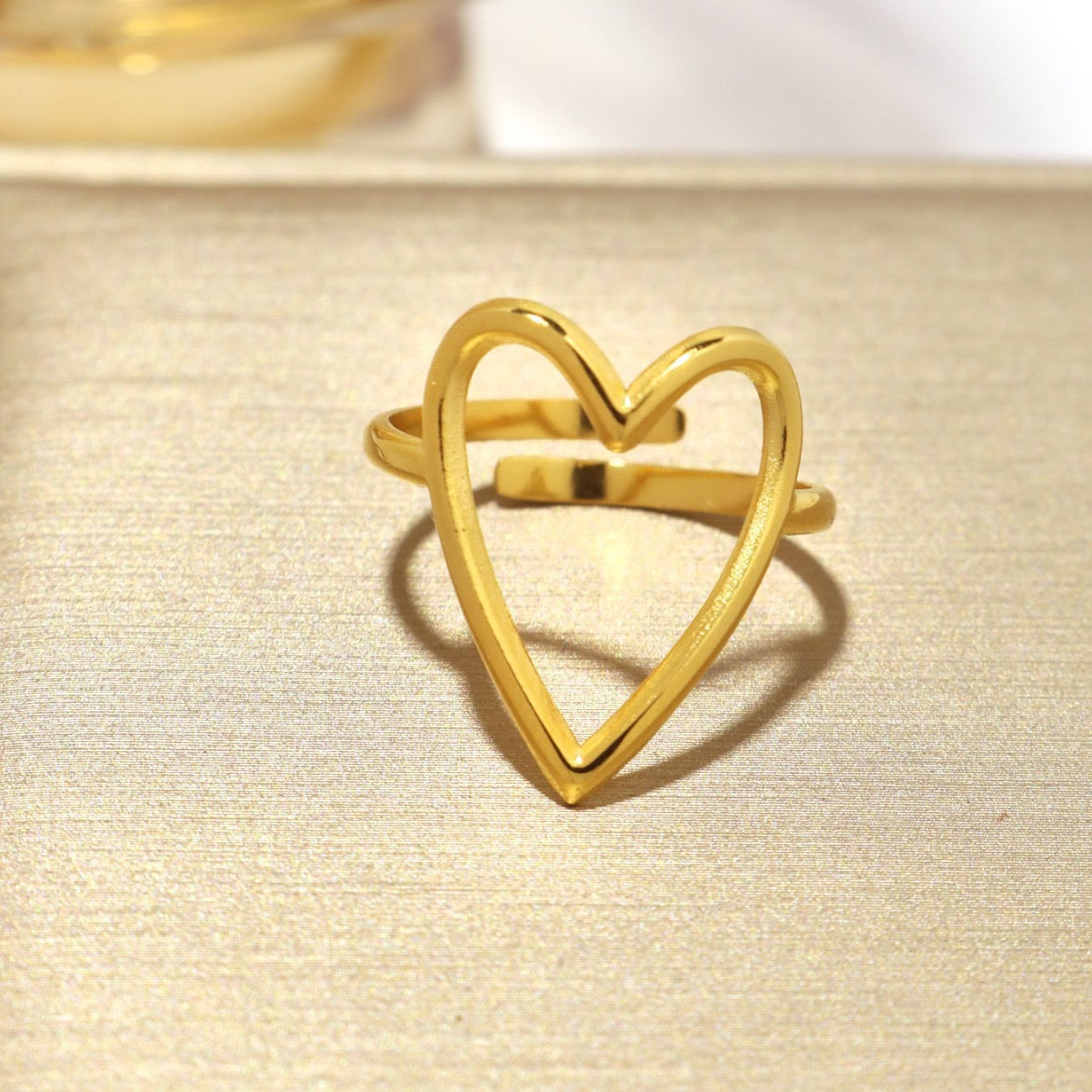 Heart lines ring