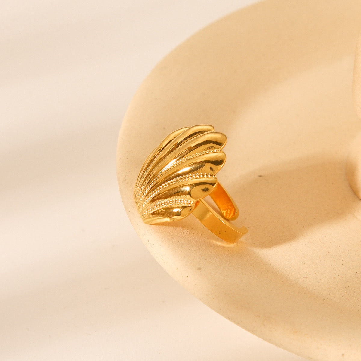 Bondi Jeffrey mermaid shell ring