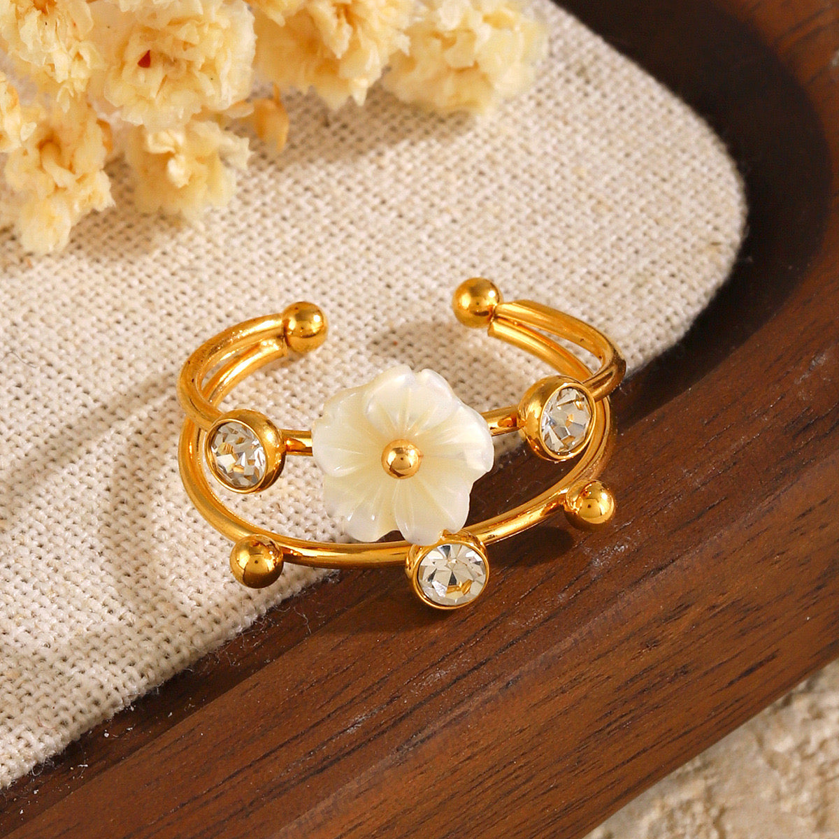 Arya White flower rings collections