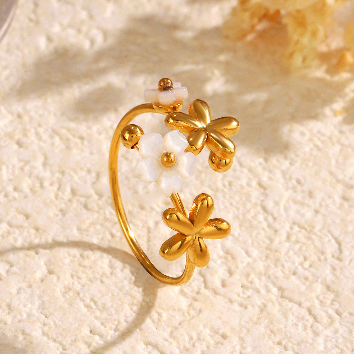 Arya White flower rings collections