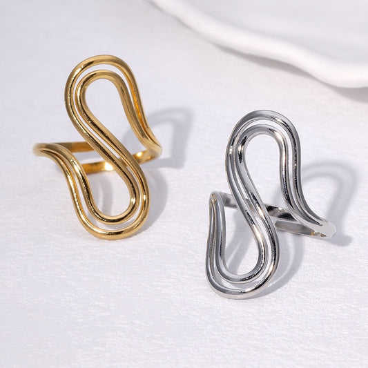 Big S statement rings