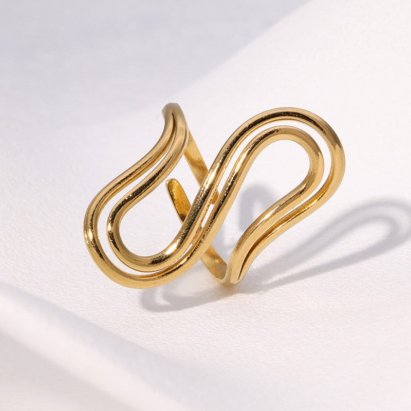 Big S statement rings