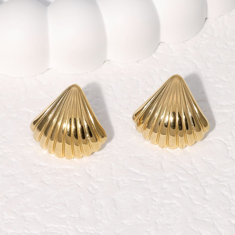 Dainty shell earrings