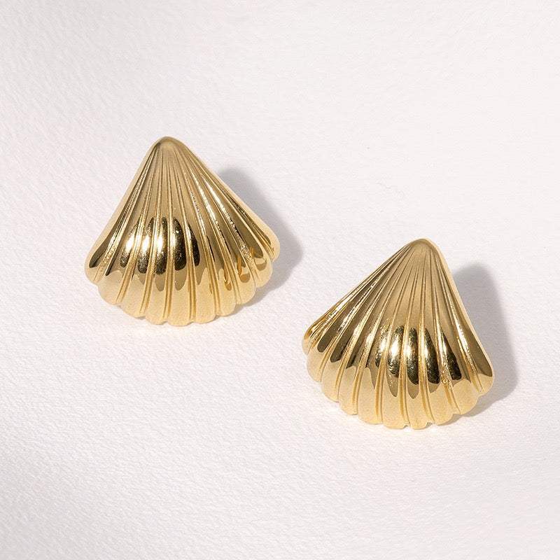 Dainty shell earrings