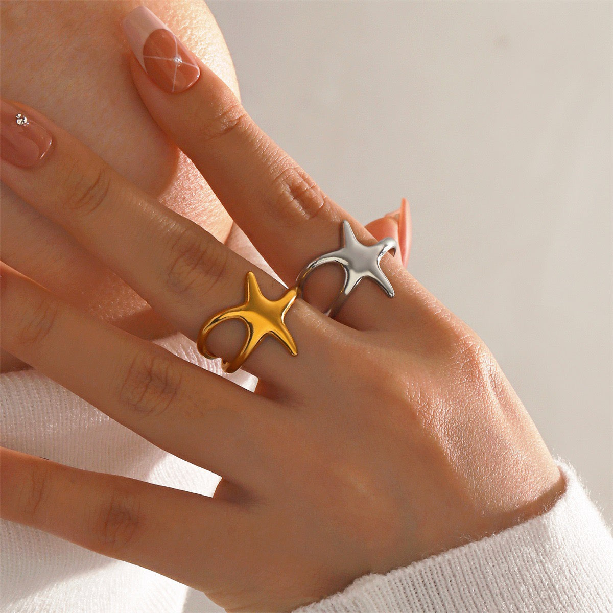 Lovely starfish rings