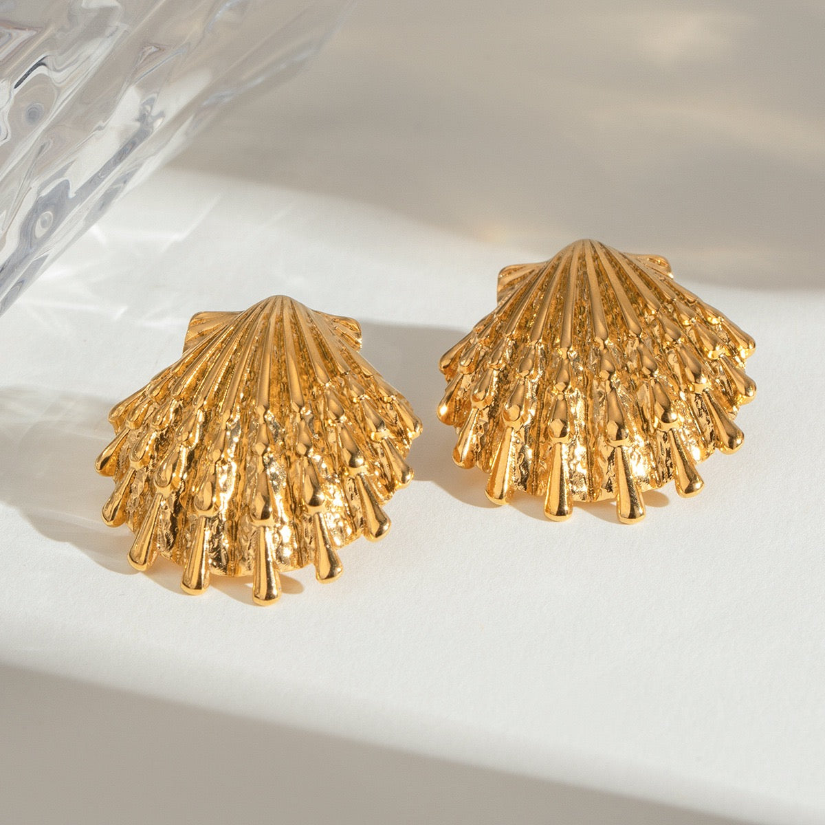 Ballaria Shell bondi earrings