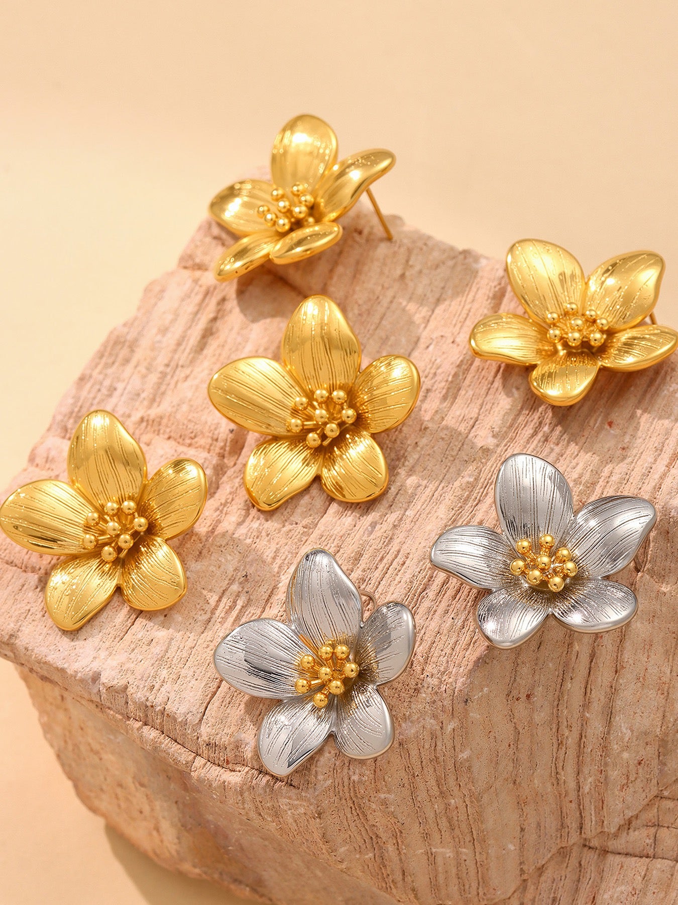 Nancy flower earrings