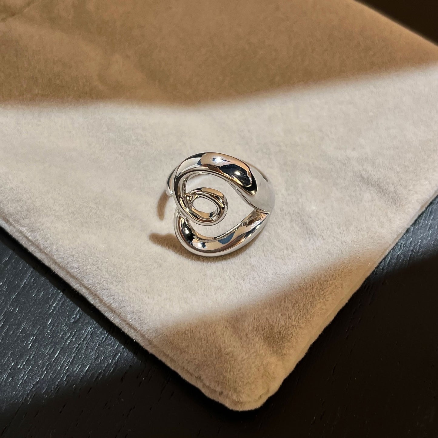 Twirly sterling silver ring