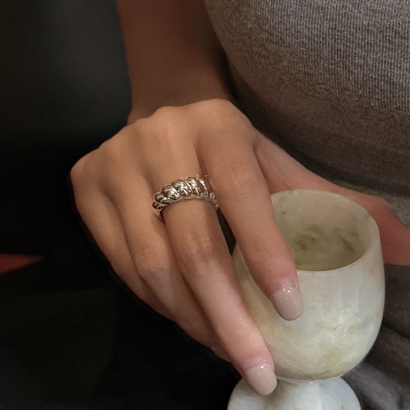 Classic twist sterling silver ring