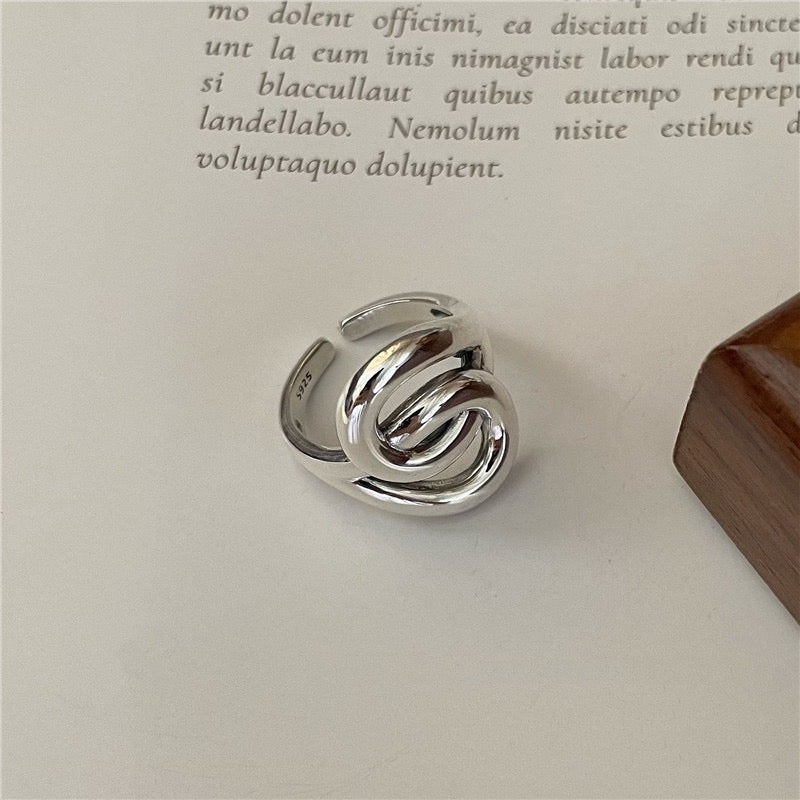 Sterling silver knots ring