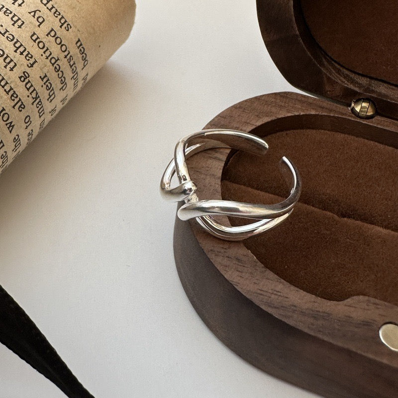 Knots sterling silver ring