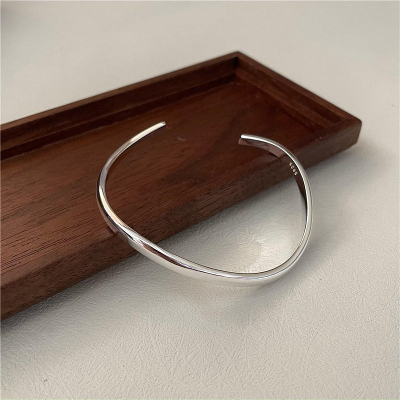 Sterling silver classic bangle