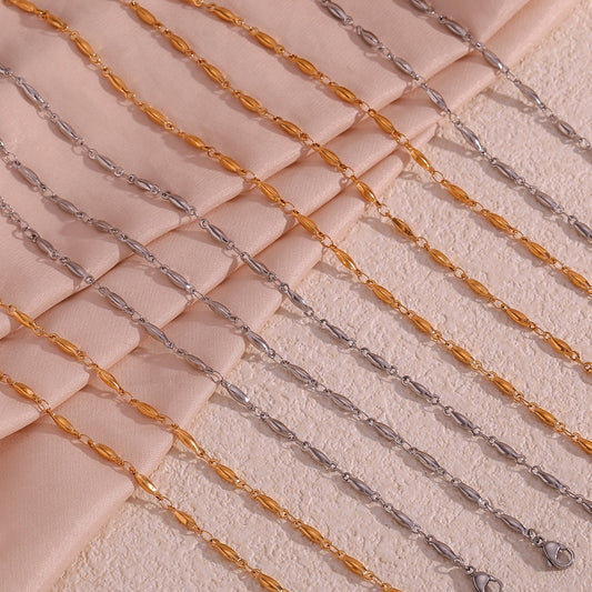 Daliah dainty chains set