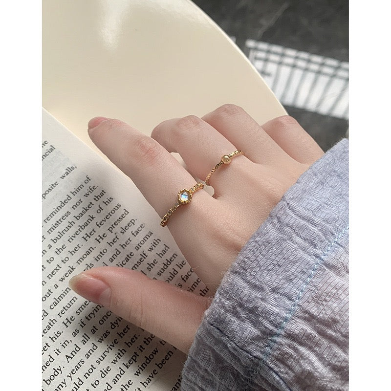 Anktina moon stone ring