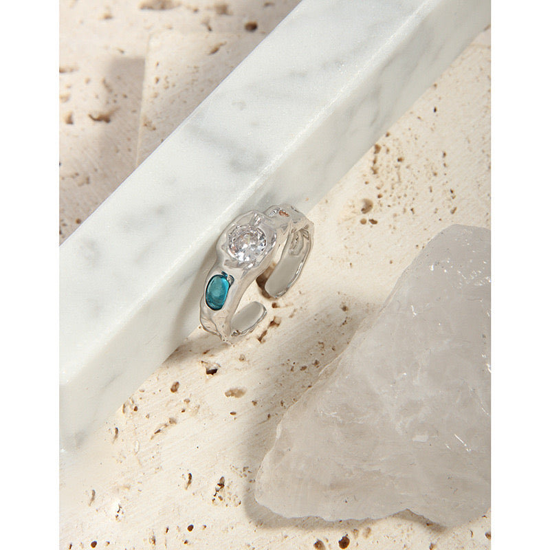 Simpson Blue eye ring