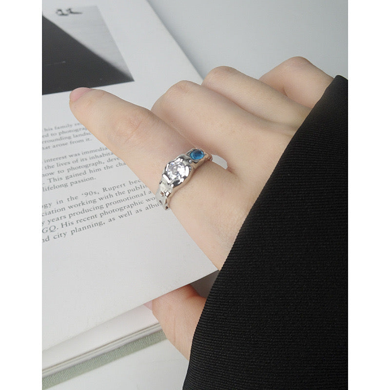 Simpson Blue eye ring