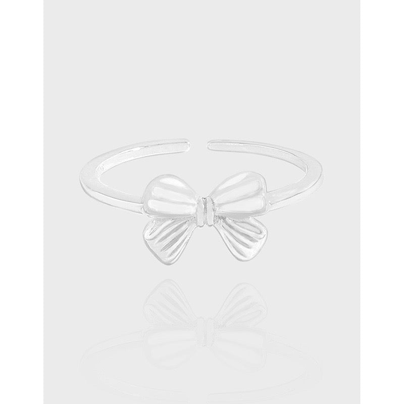 Bow sterling silver ring