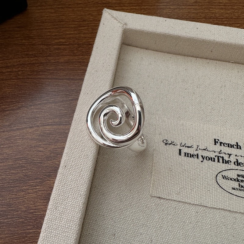 Sterling silver swirl ring