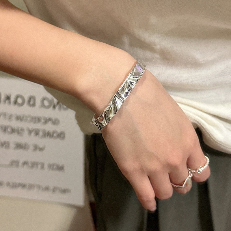 Folding sterling silver bangle