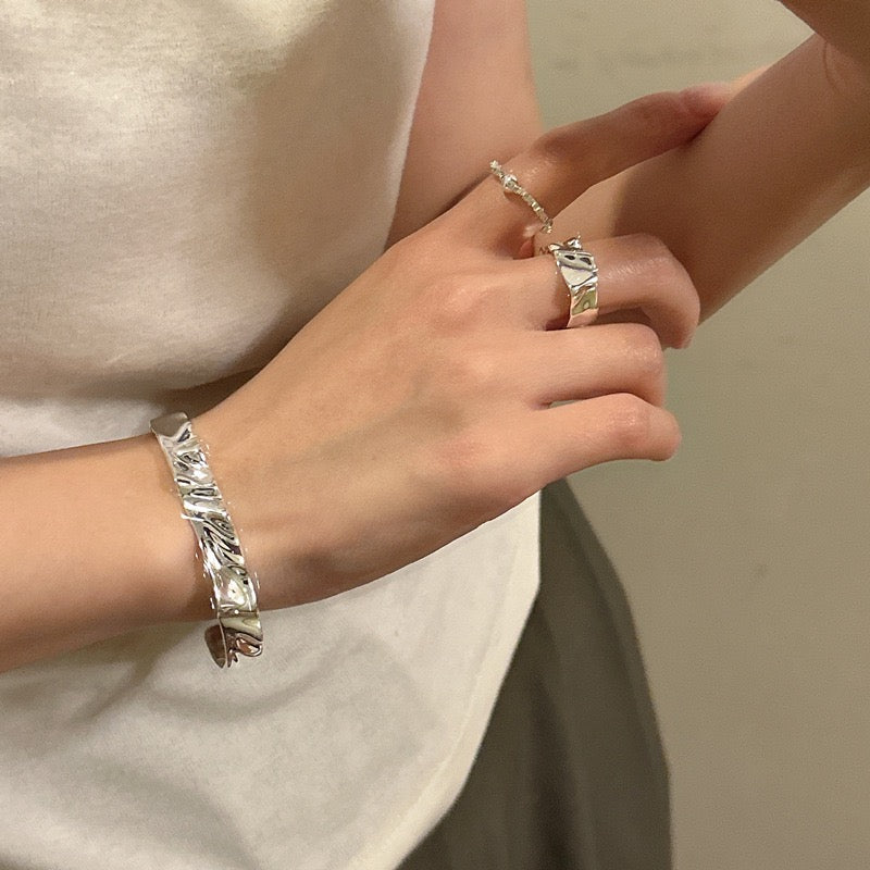 Folding sterling silver bangle