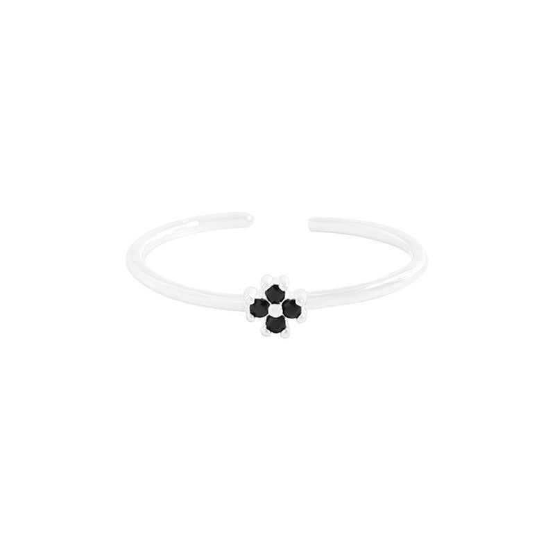 Dainty flower silver ring